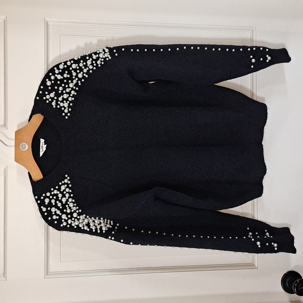 GeeGee Pearls Embellished Chunky Knit Cozy Statement Stylish Soft Sweater